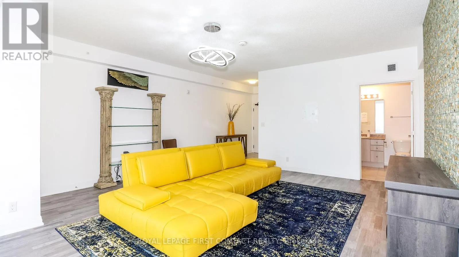 302 - 54 KODA STREET