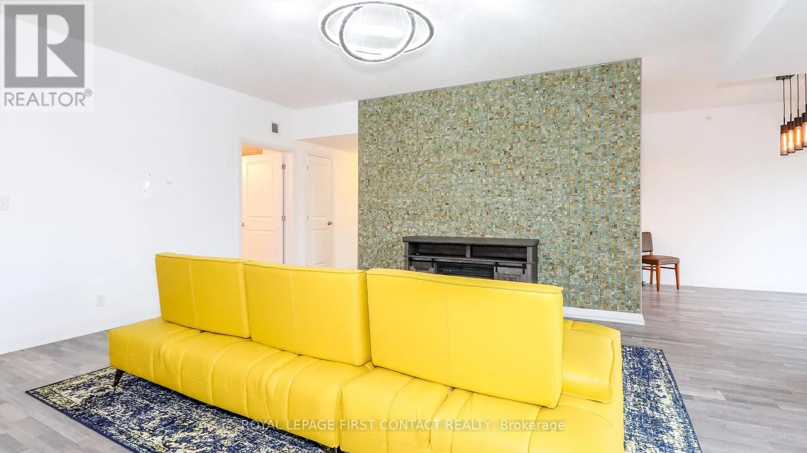 302 - 54 KODA STREET