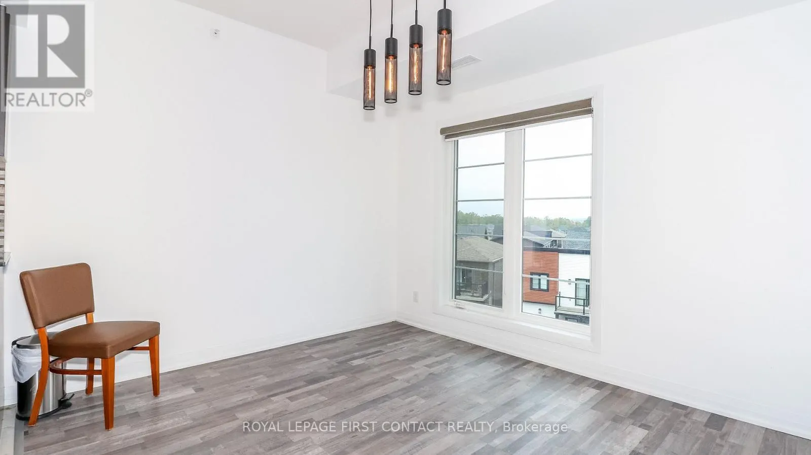 302 - 54 KODA STREET