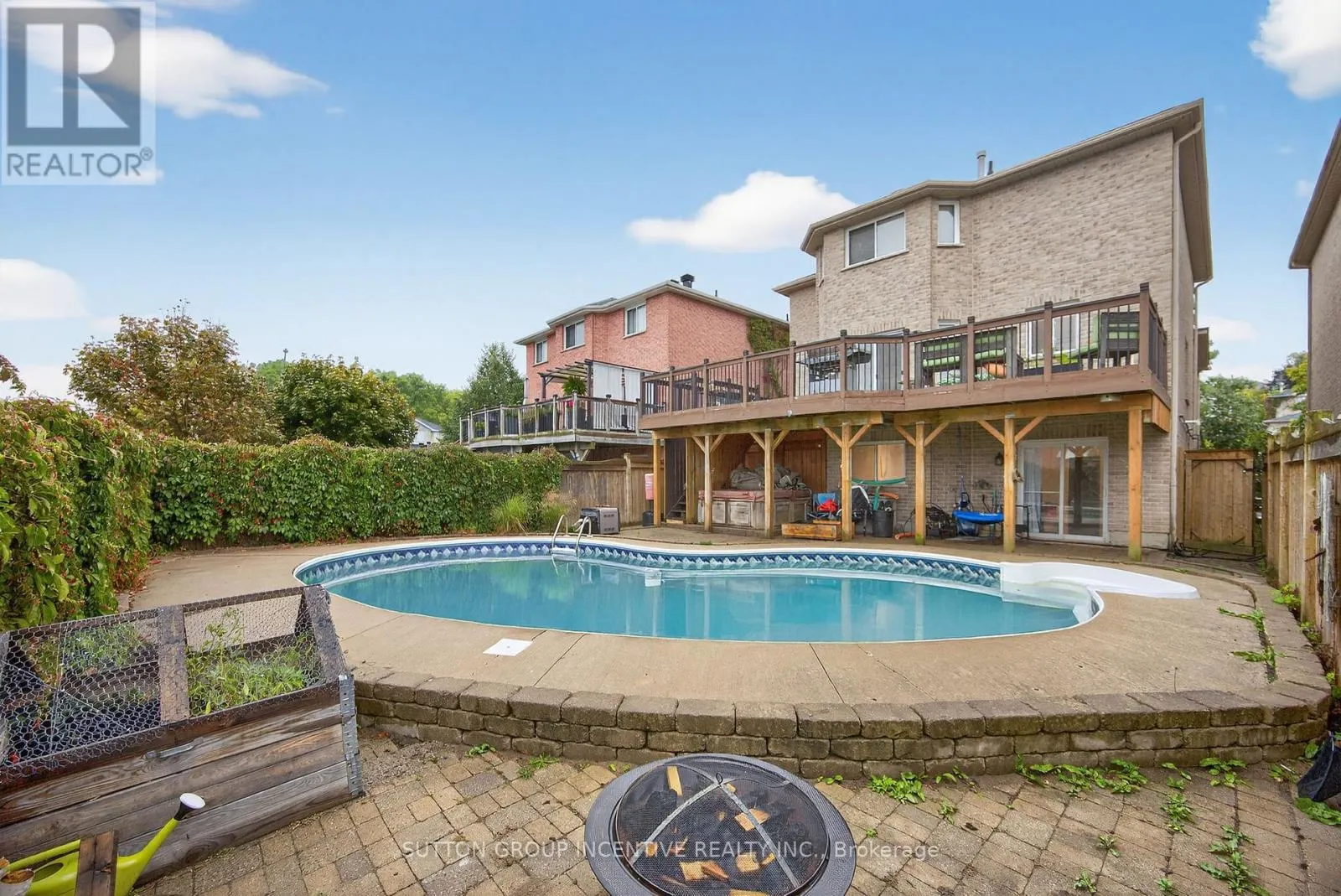 4 DUNNETT DRIVE