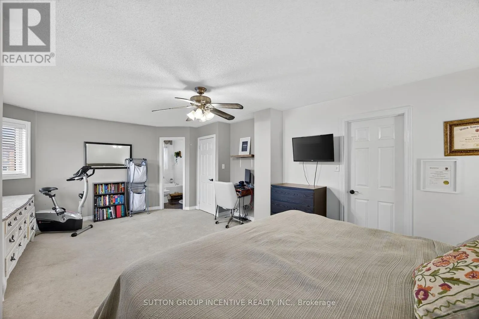 4 DUNNETT DRIVE