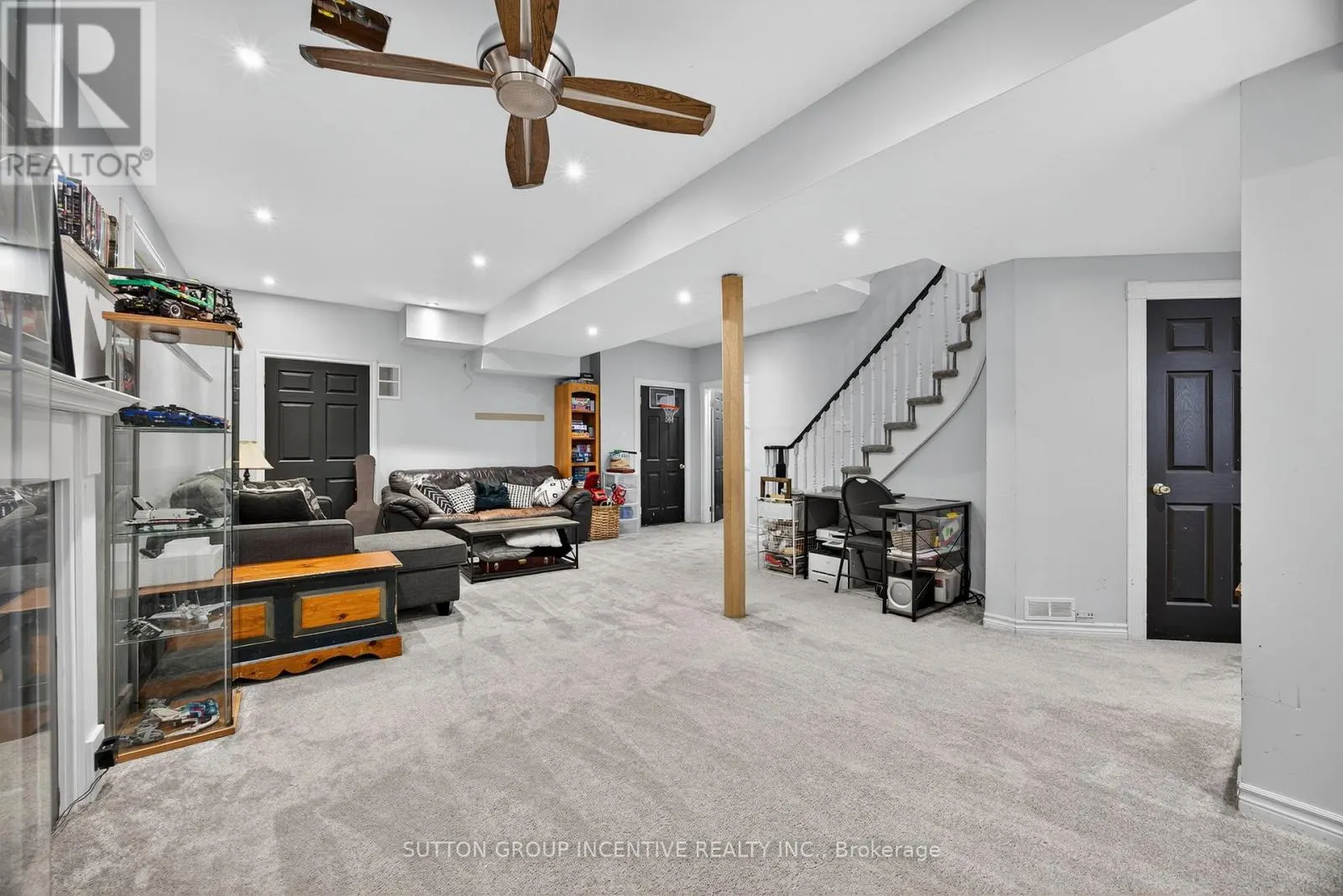 4 DUNNETT DRIVE
