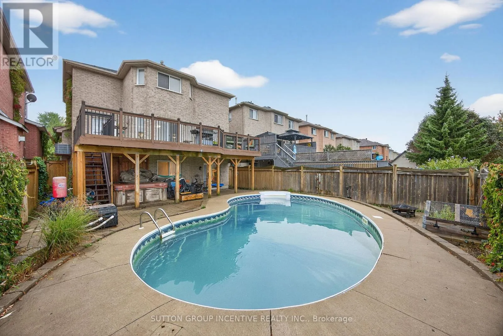 4 DUNNETT DRIVE