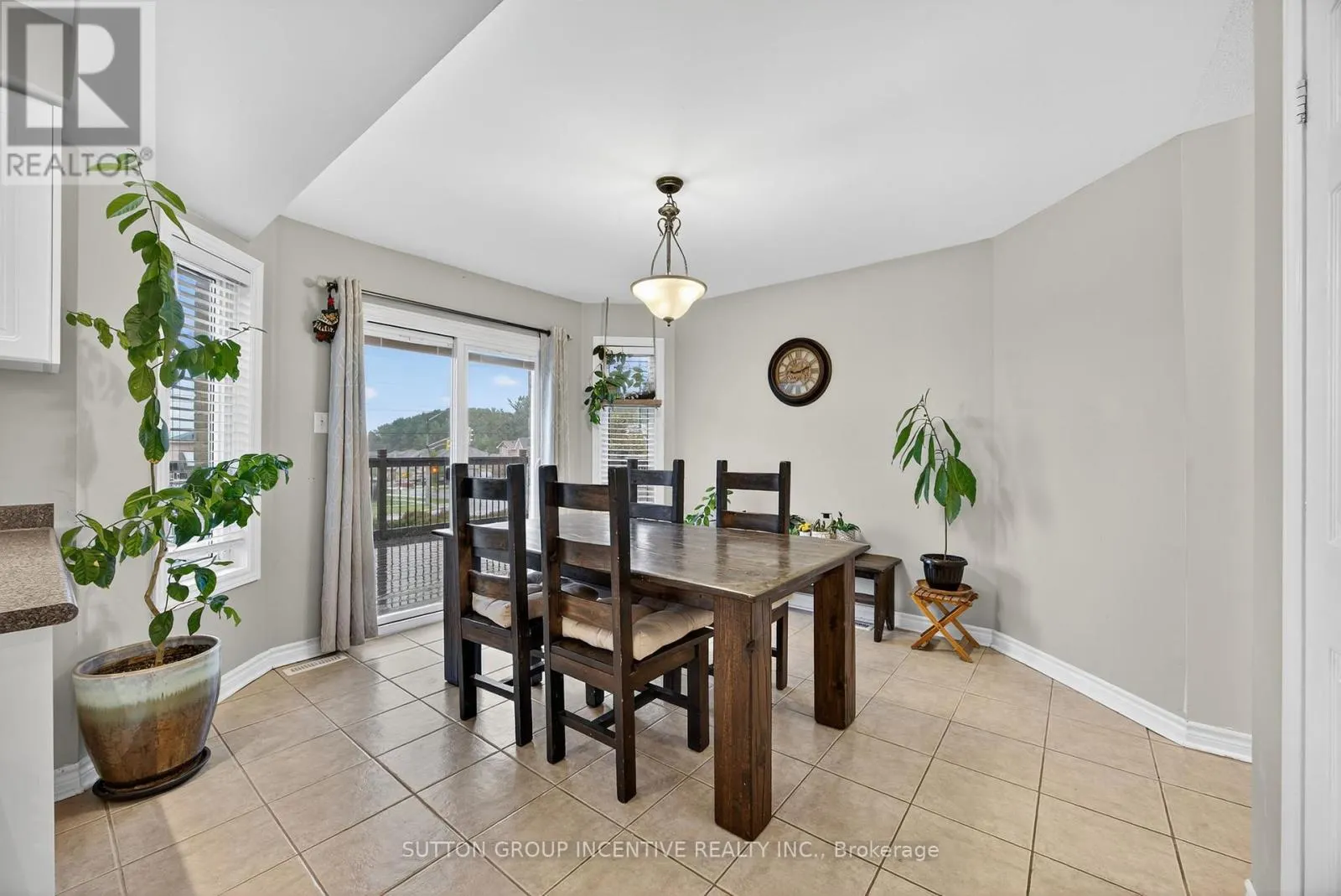 4 DUNNETT DRIVE