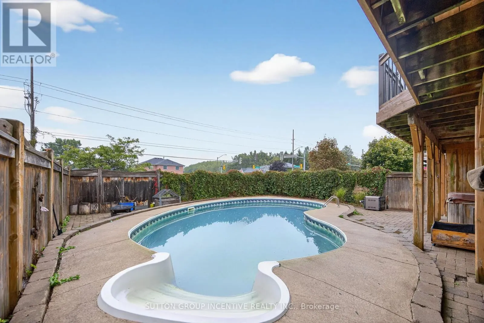 4 DUNNETT DRIVE