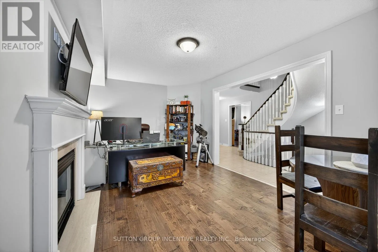 4 DUNNETT DRIVE