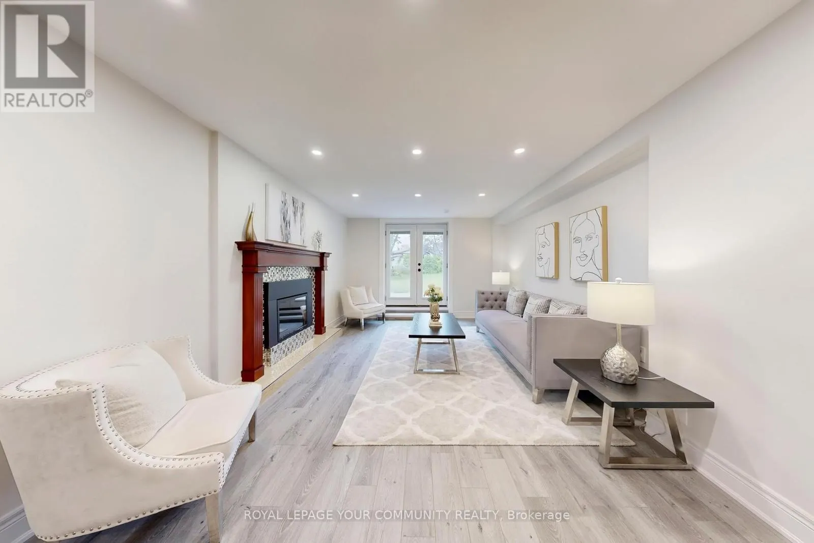 2 CHARLOTTE COURT