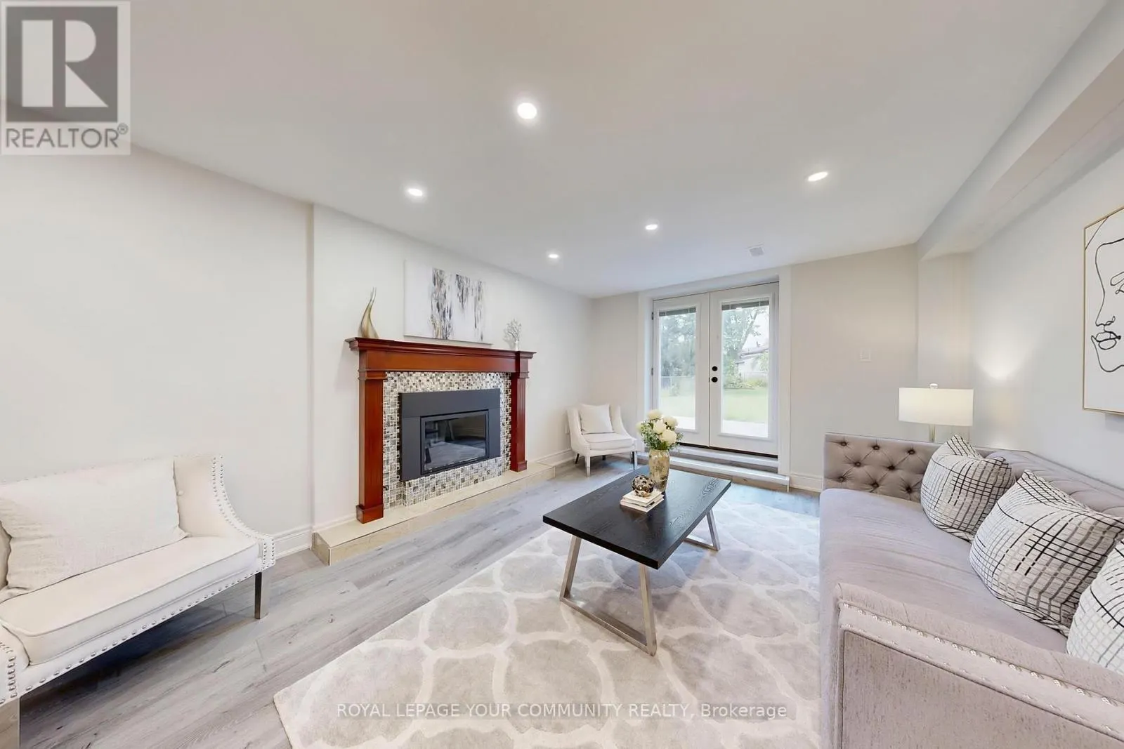 2 CHARLOTTE COURT