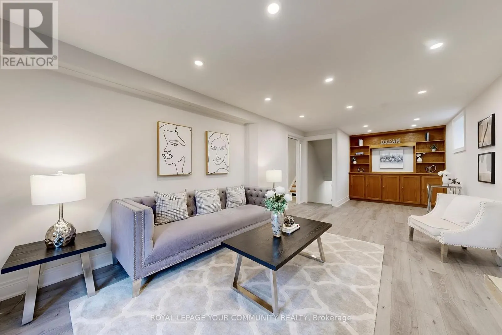 2 CHARLOTTE COURT