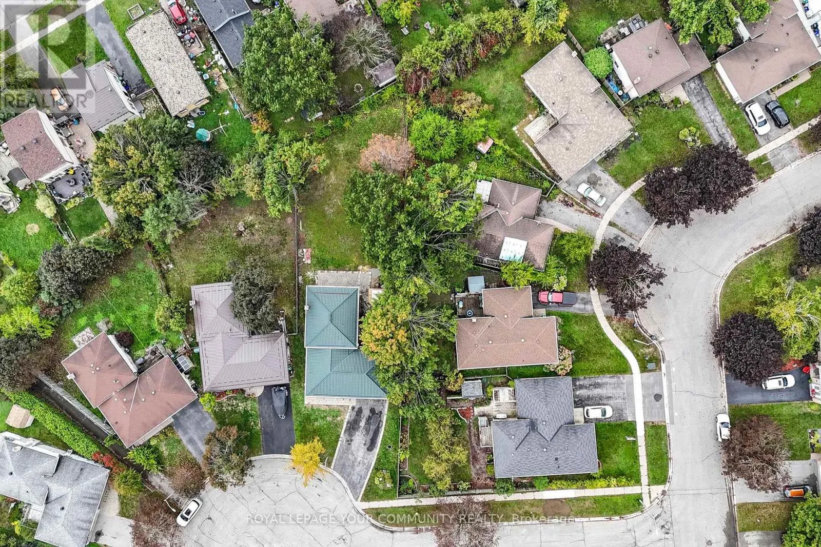 2 CHARLOTTE COURT