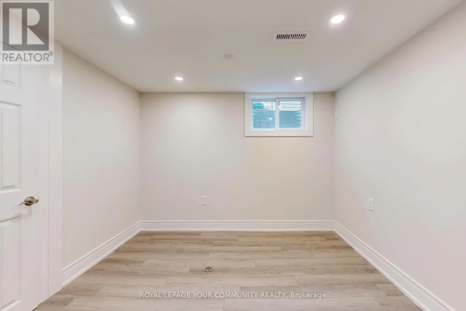2 CHARLOTTE COURT