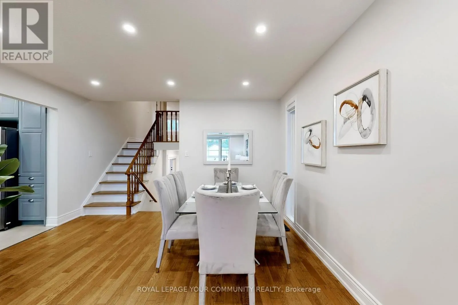 2 CHARLOTTE COURT