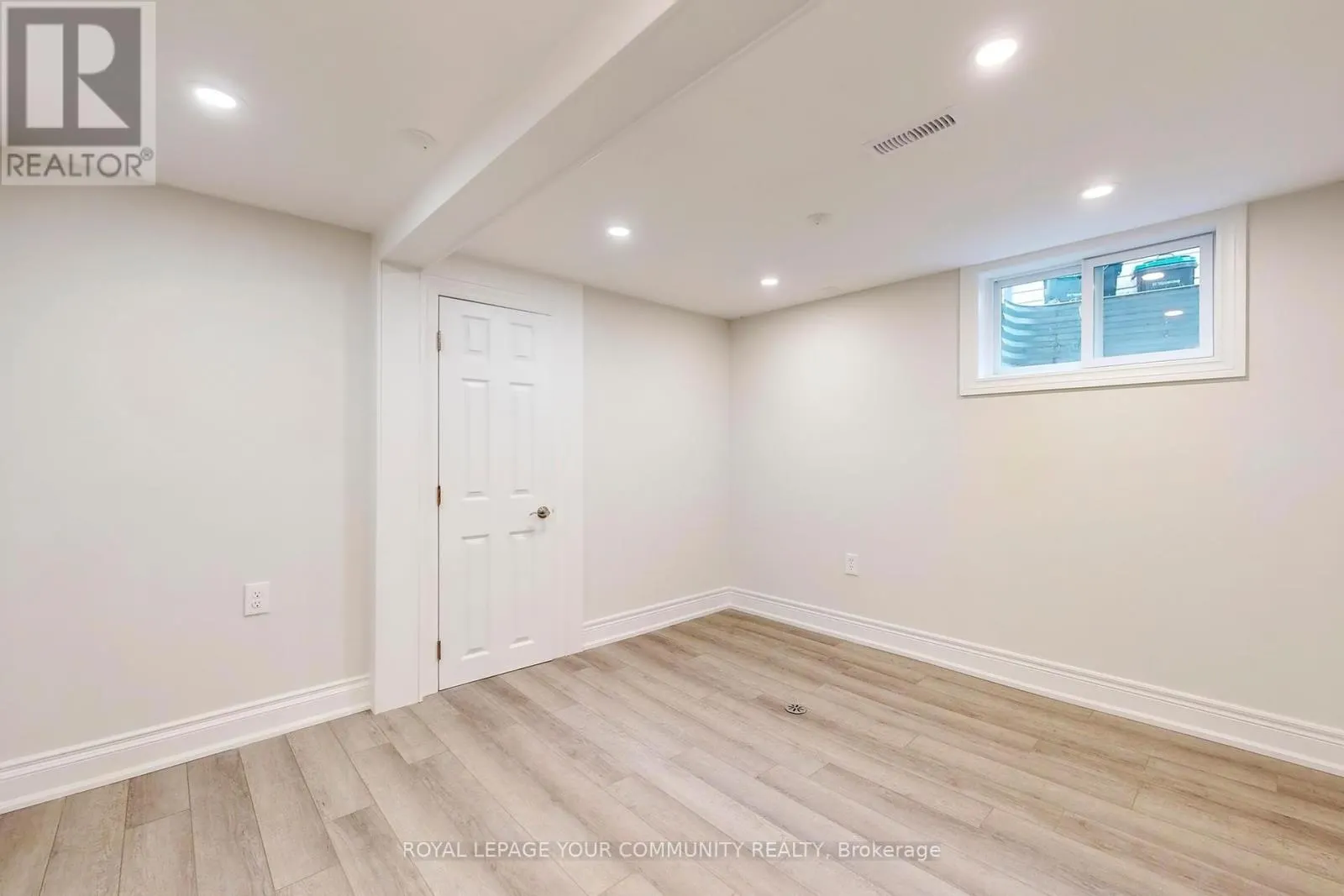 2 CHARLOTTE COURT