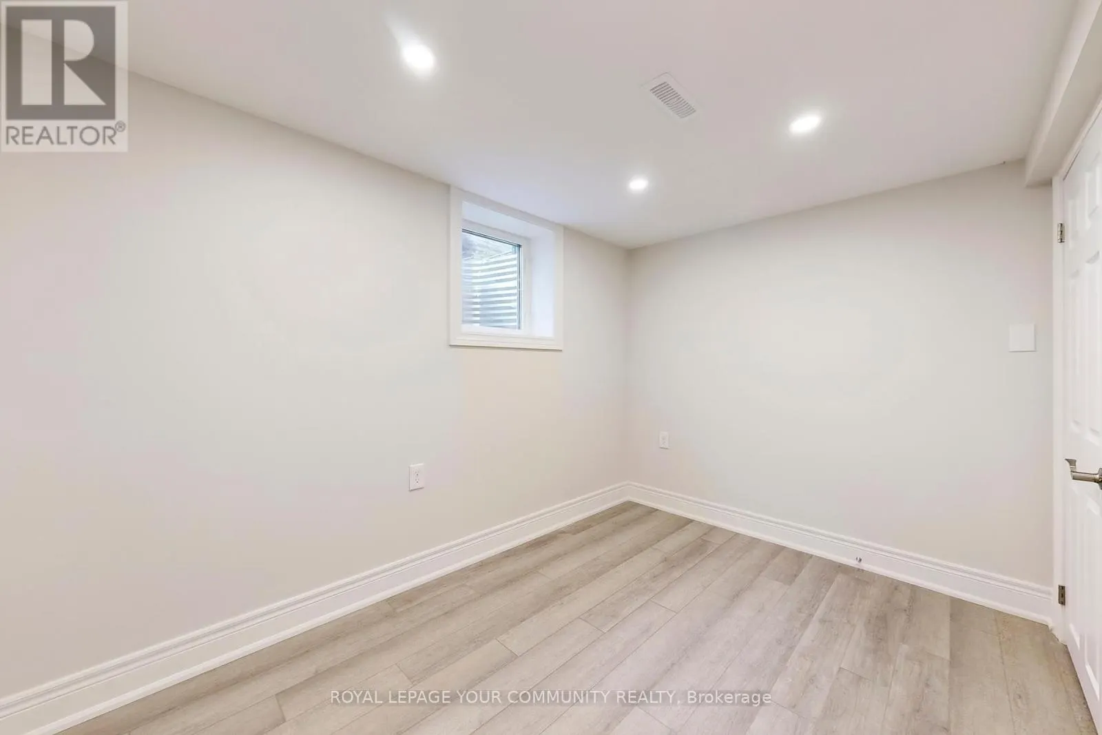 2 CHARLOTTE COURT