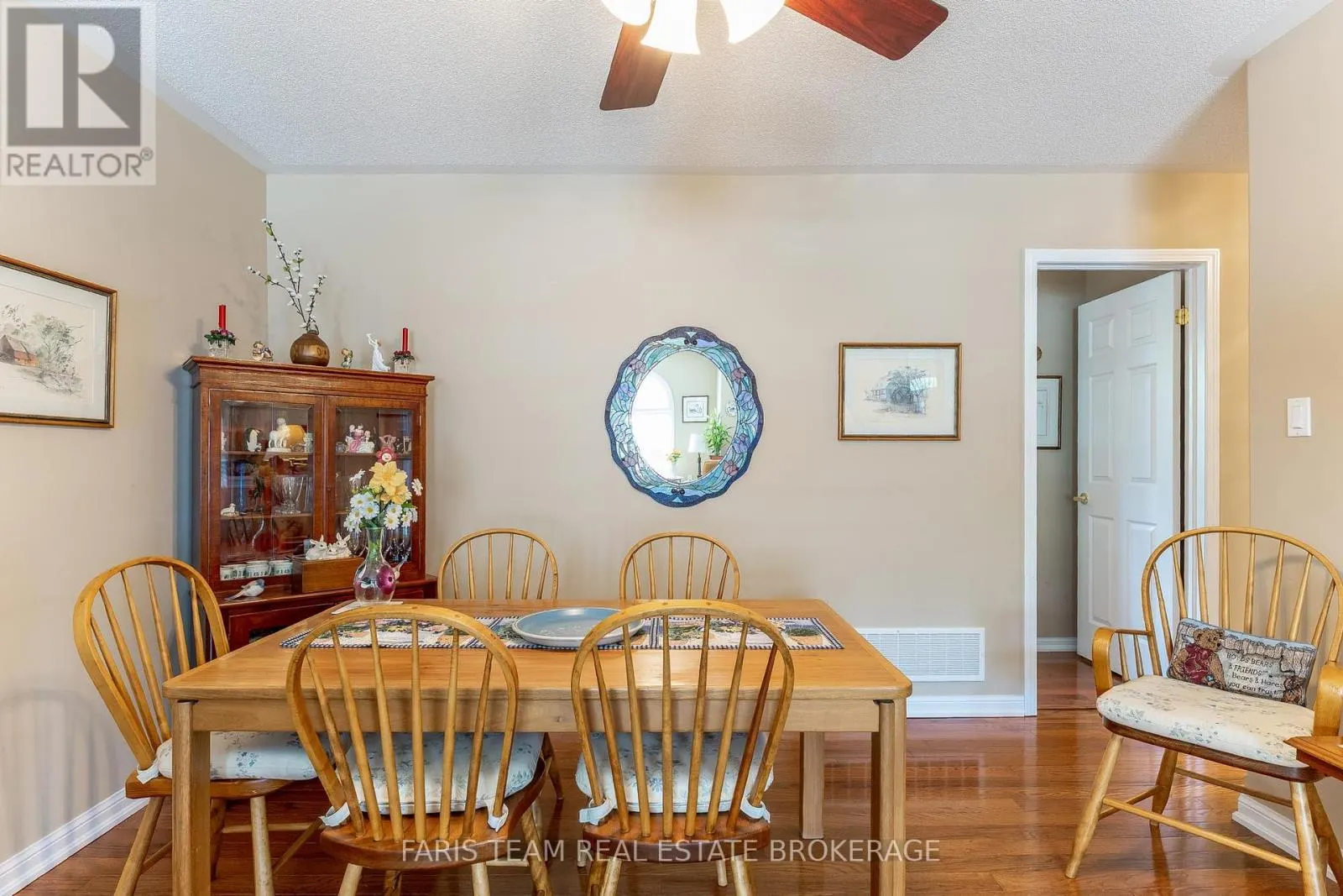 18 - 318 LITTLE AVENUE