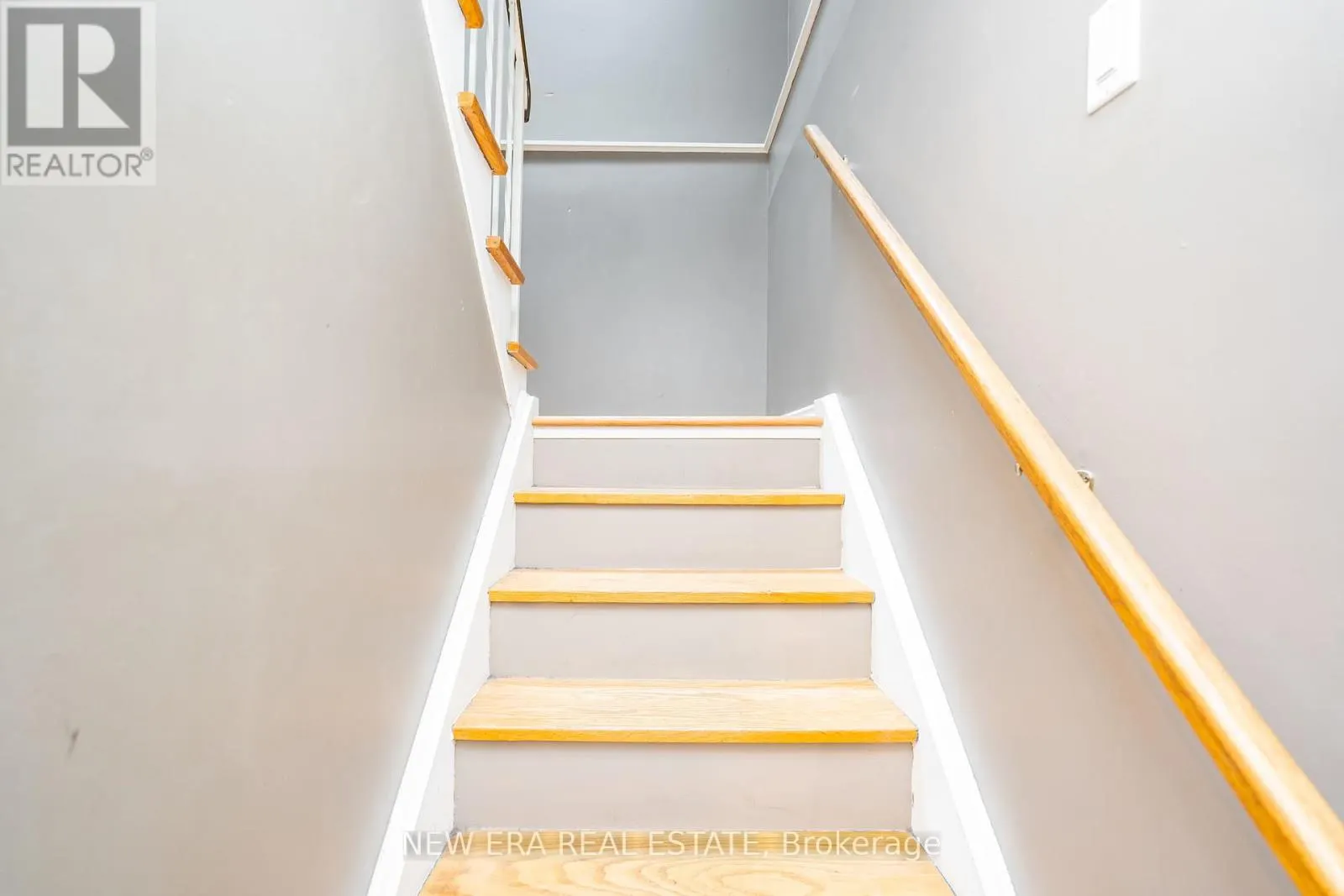 34 LAMPMAN LANE