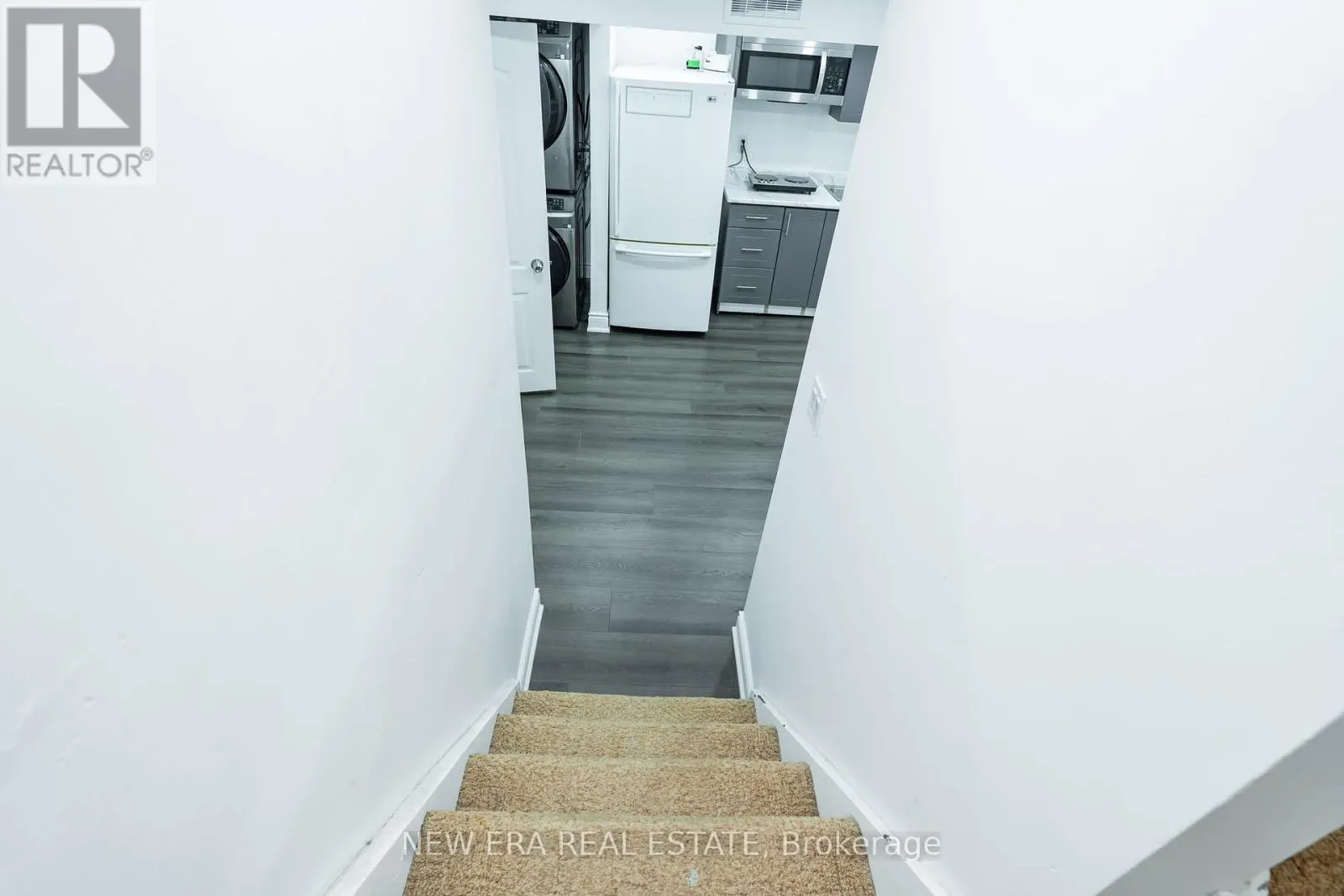34 LAMPMAN LANE