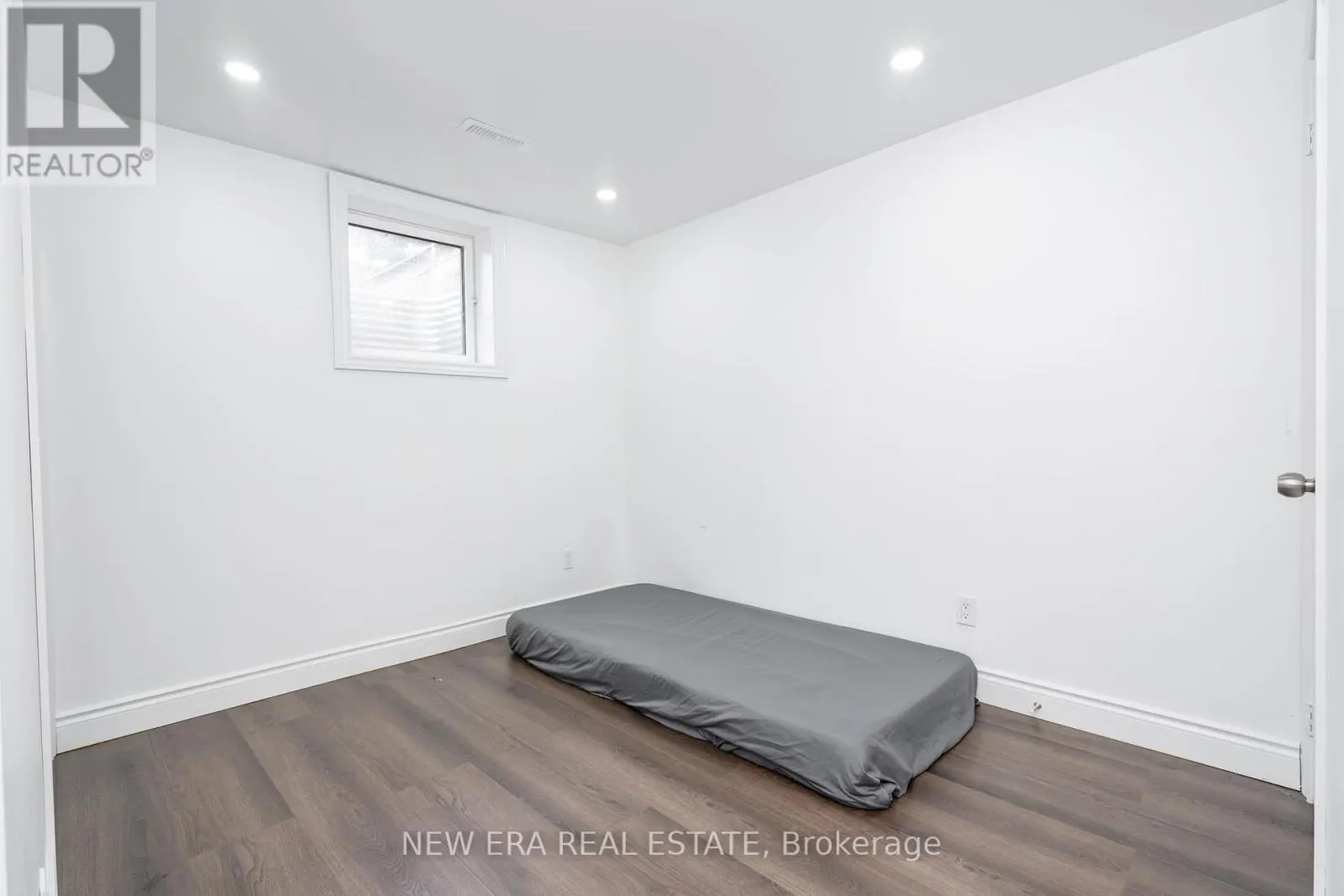34 LAMPMAN LANE