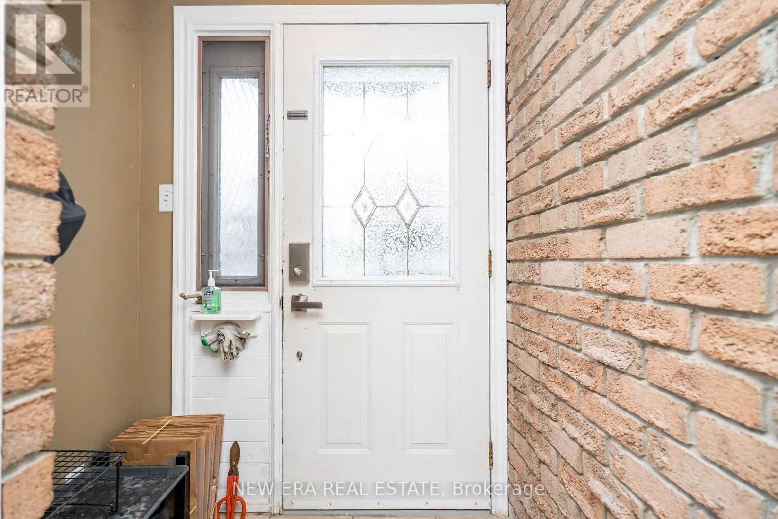 34 LAMPMAN LANE