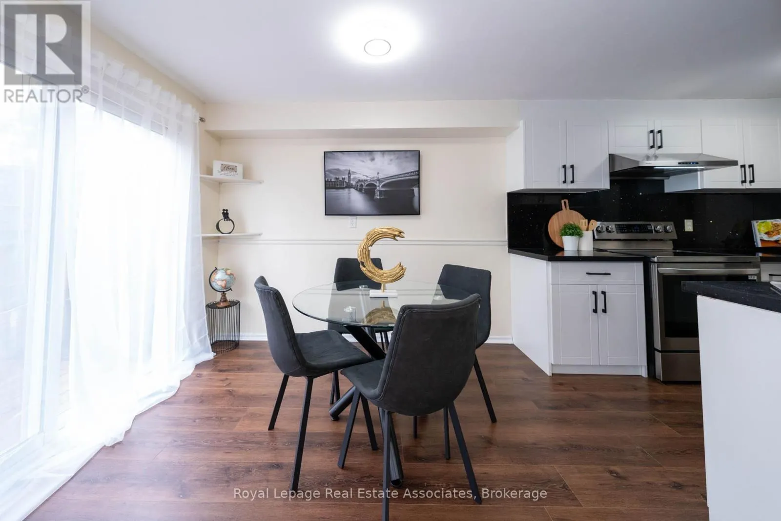 41 BARRETT CRESCENT