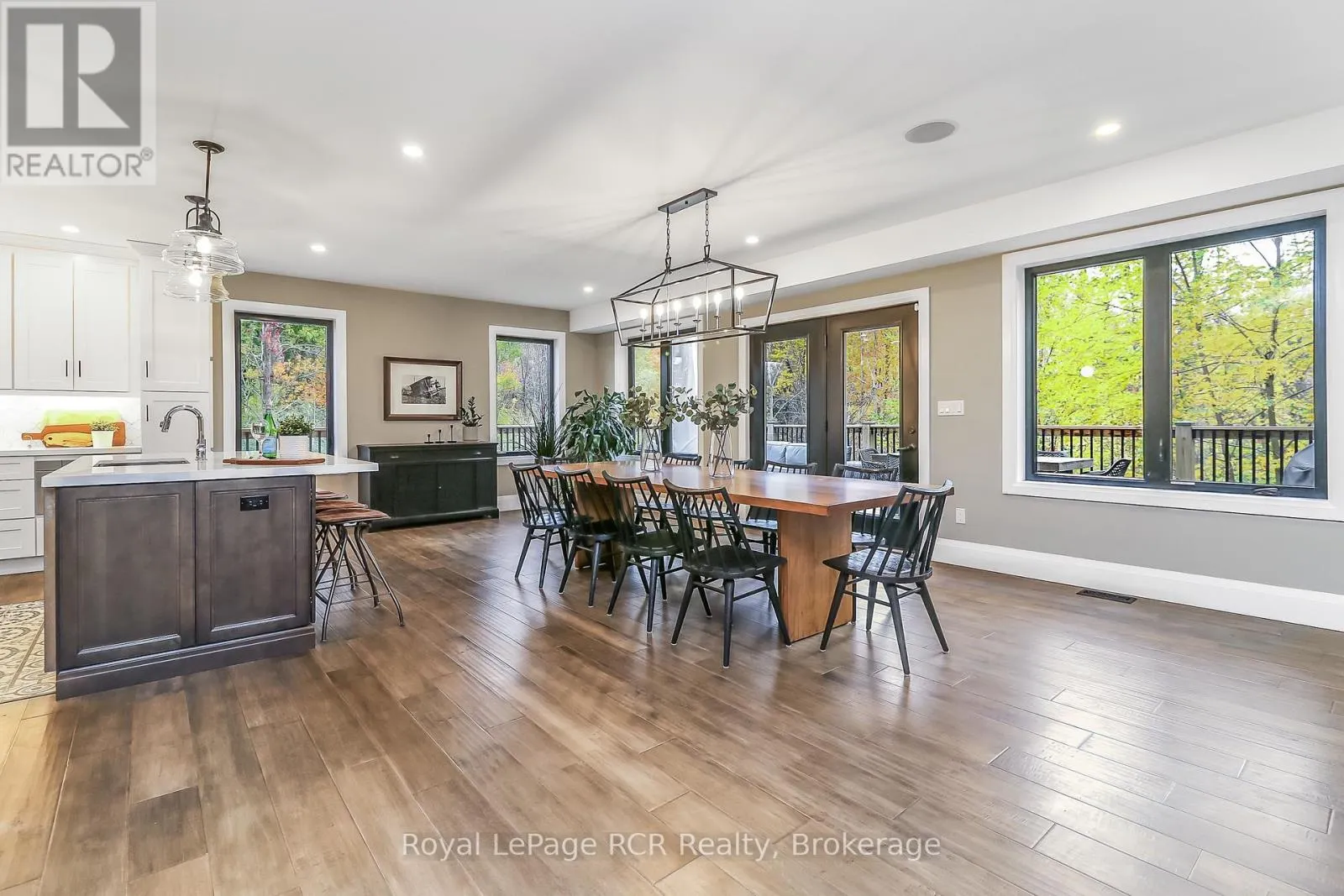 3 HOLLY COURT