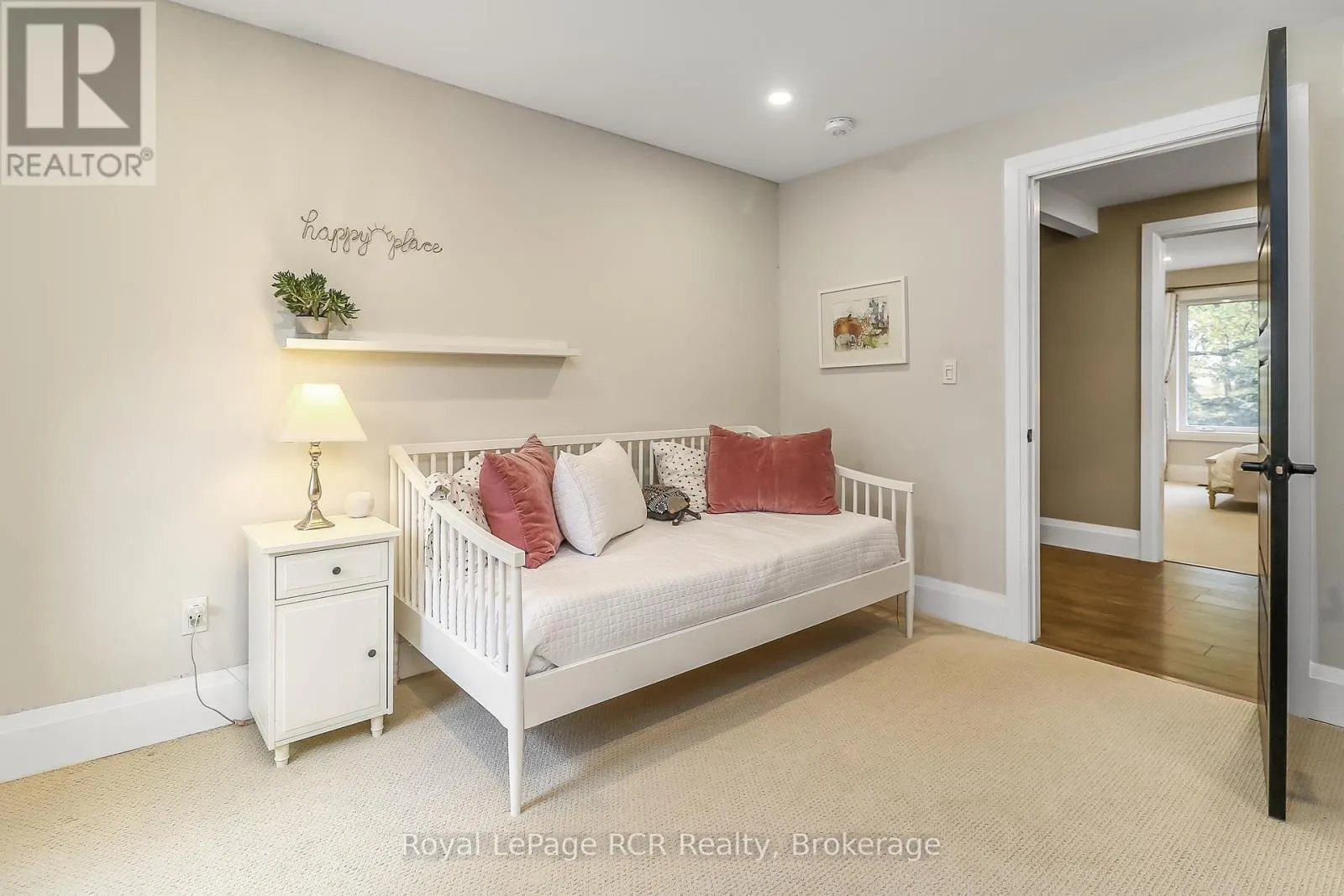 3 HOLLY COURT
