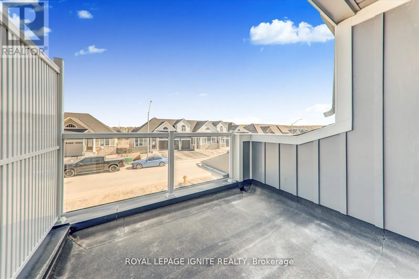 544 HUDSON CRESCENT