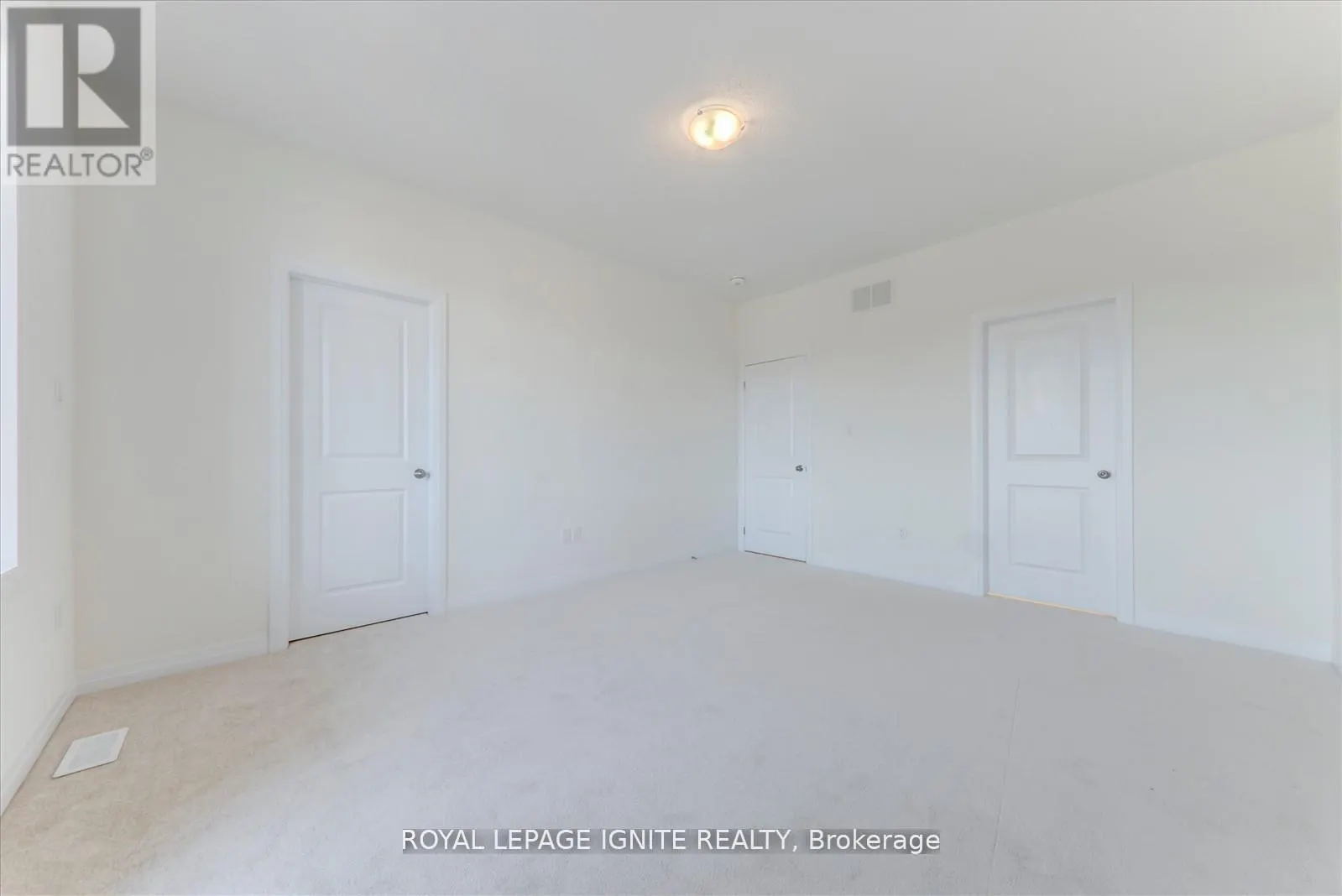 553 HUDSON CRESCENT