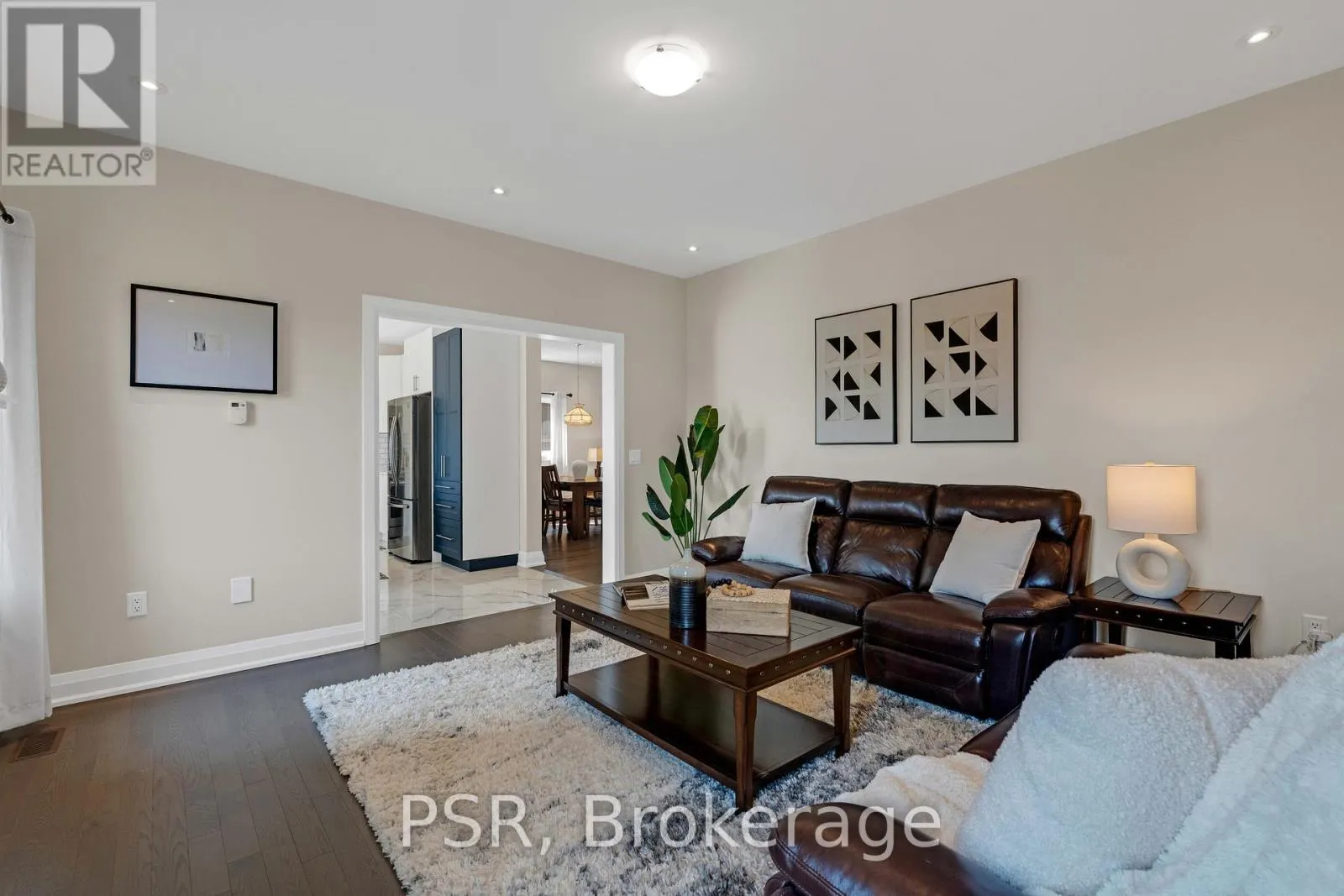 16 HEWSON STREET
