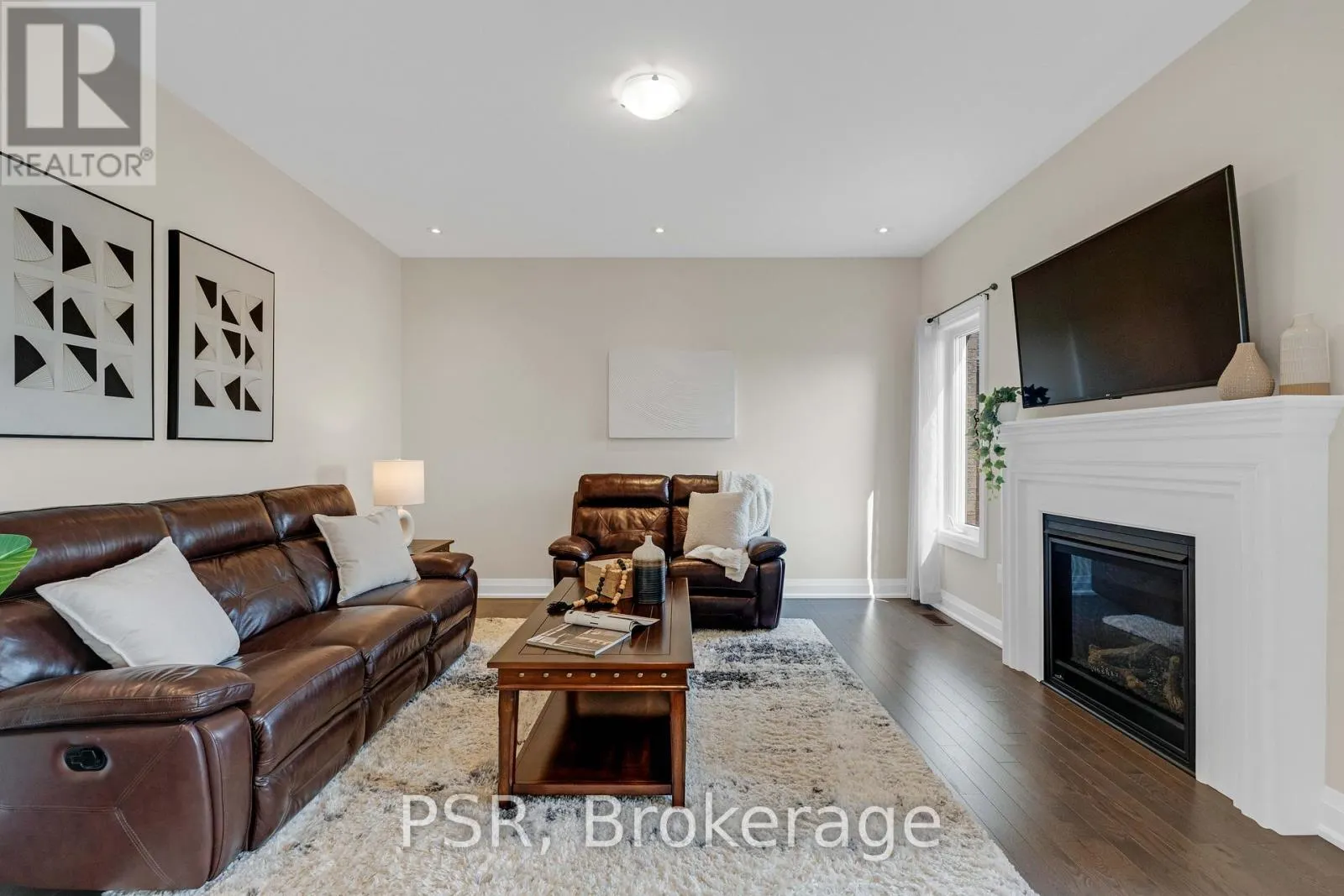 16 HEWSON STREET