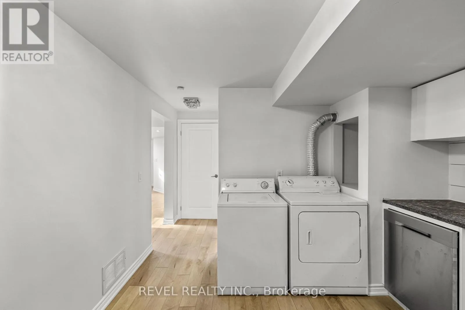 1 GLENHILL DRIVE