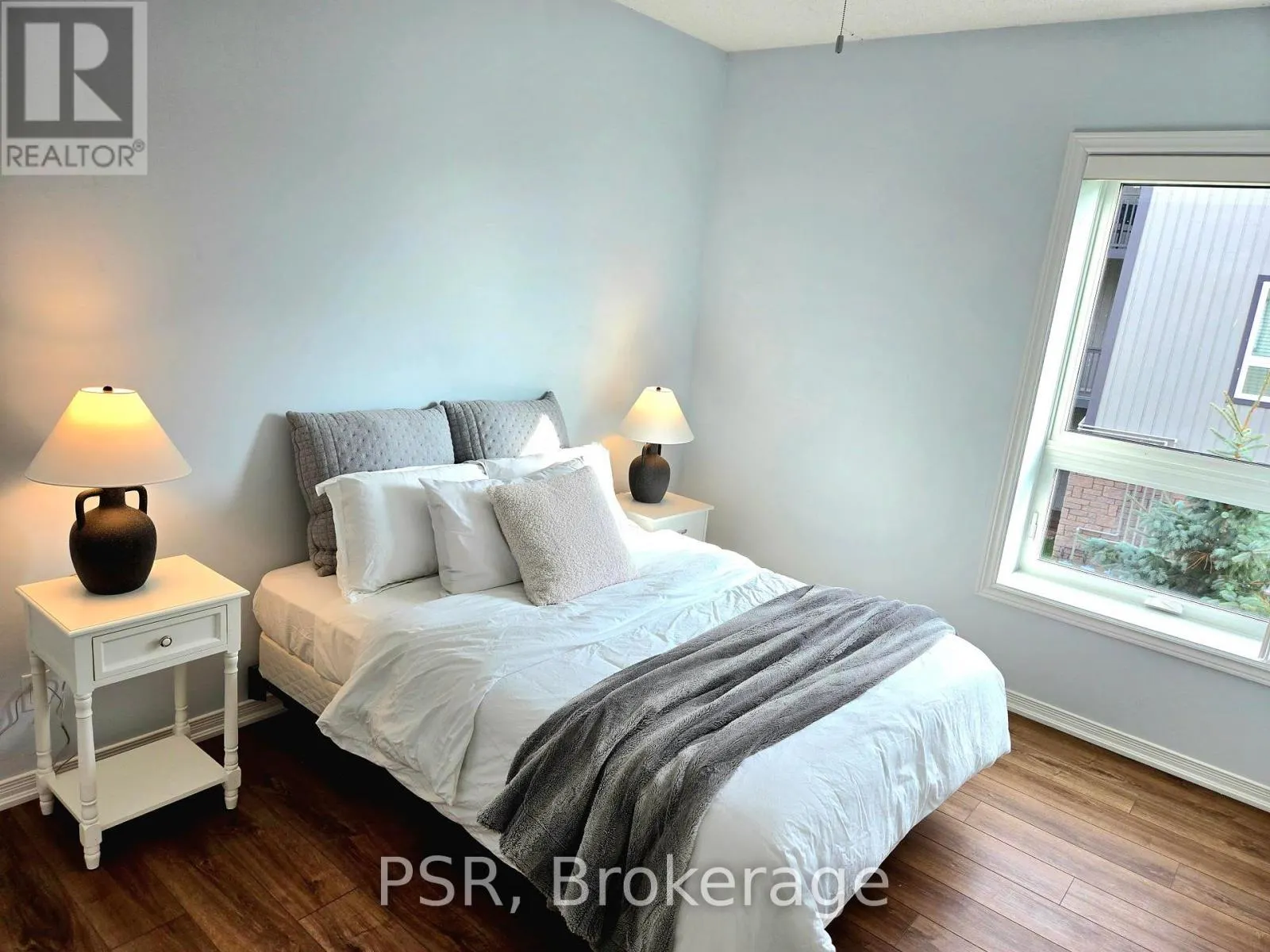 7 - 650 JOHNSTON PARK AVENUE, #7