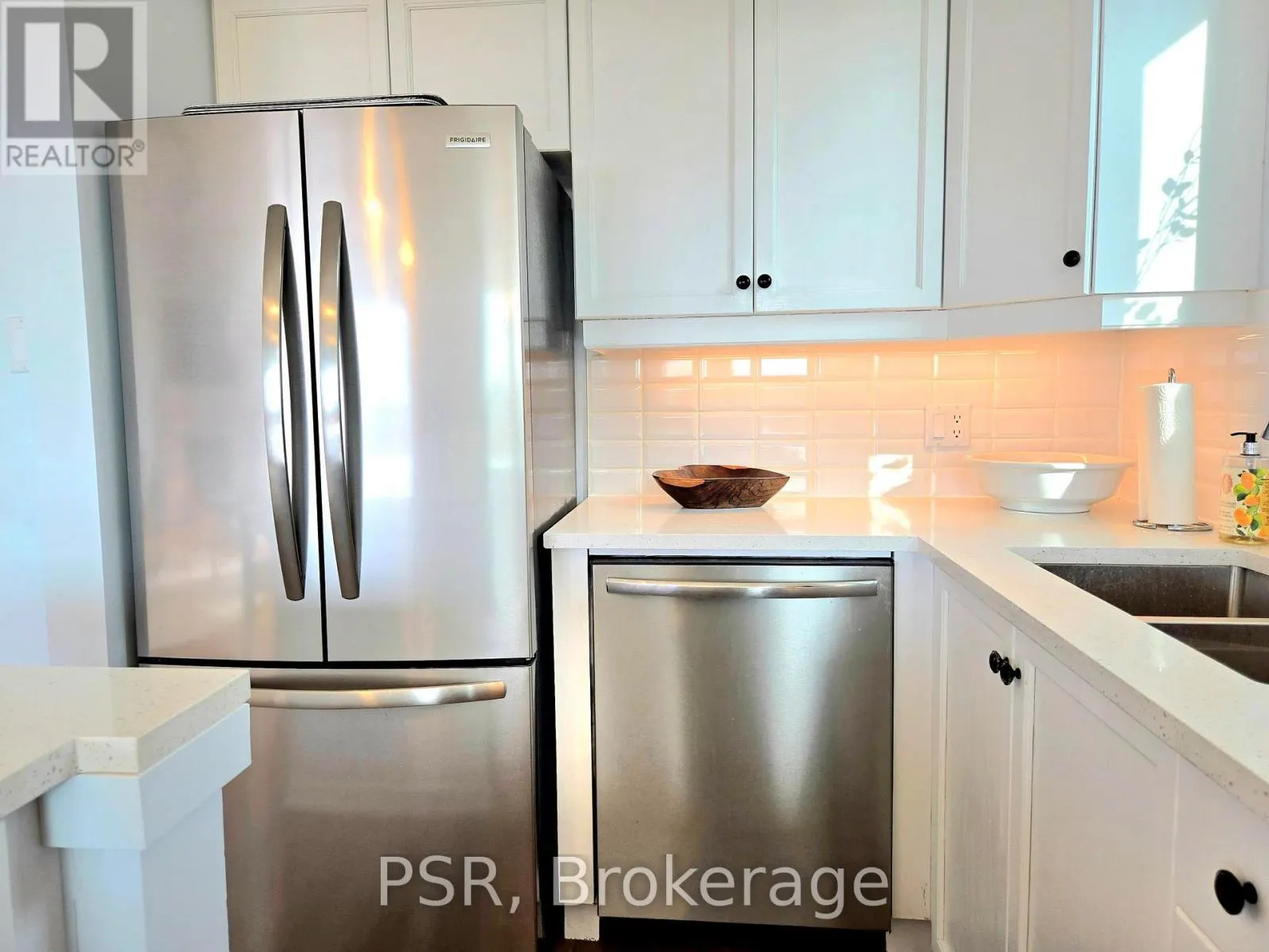 7 - 650 JOHNSTON PARK AVENUE, #7