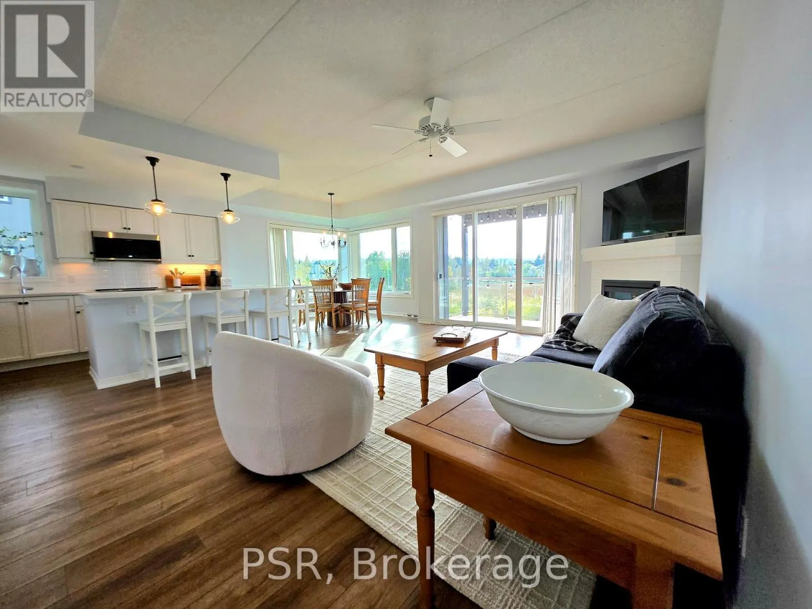 7 - 650 JOHNSTON PARK AVENUE, #7