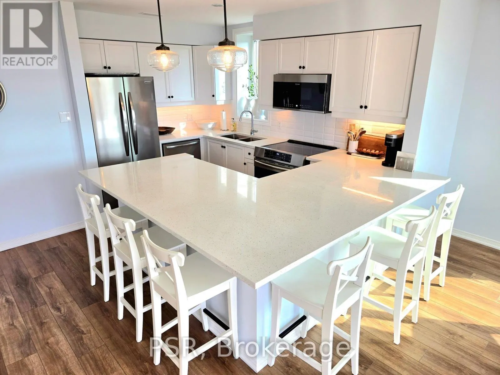 7 - 650 JOHNSTON PARK AVENUE, #7