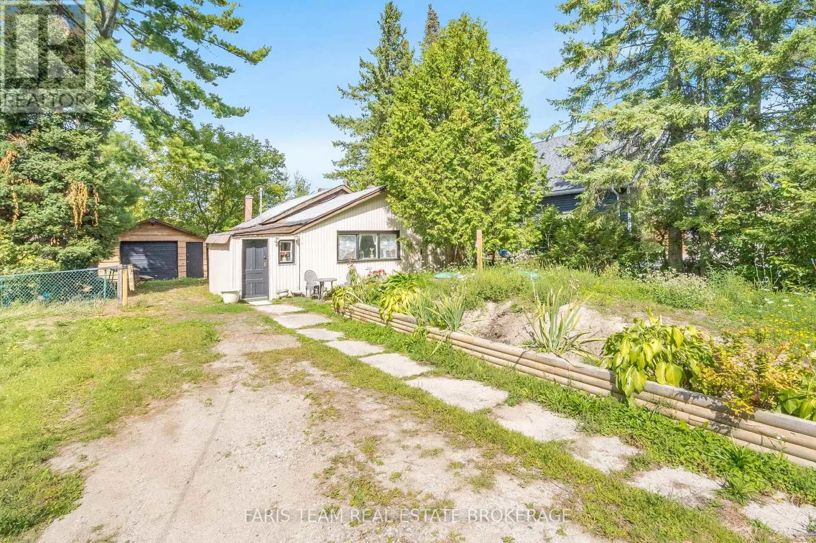 16 WATERSIDE DRIVE
