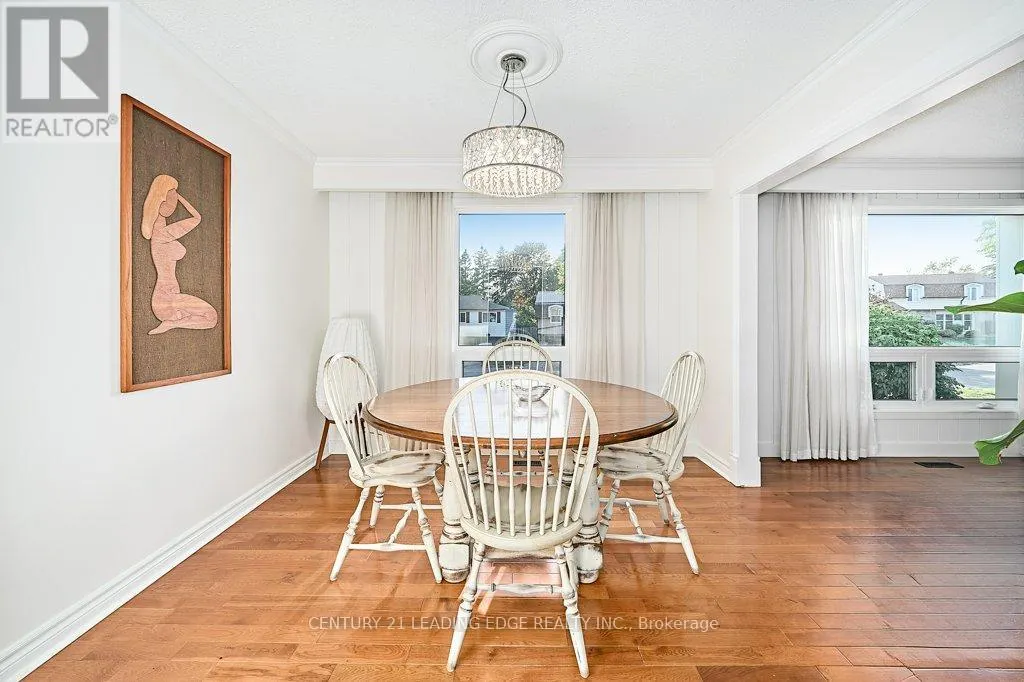 25 EILEEN DRIVE