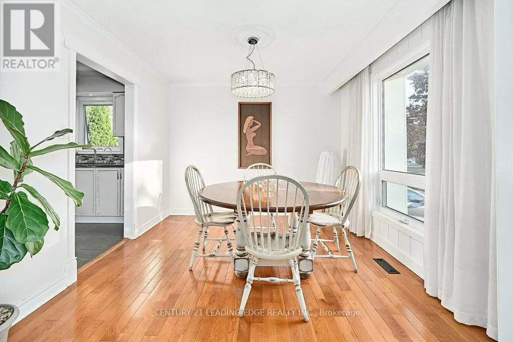 25 EILEEN DRIVE
