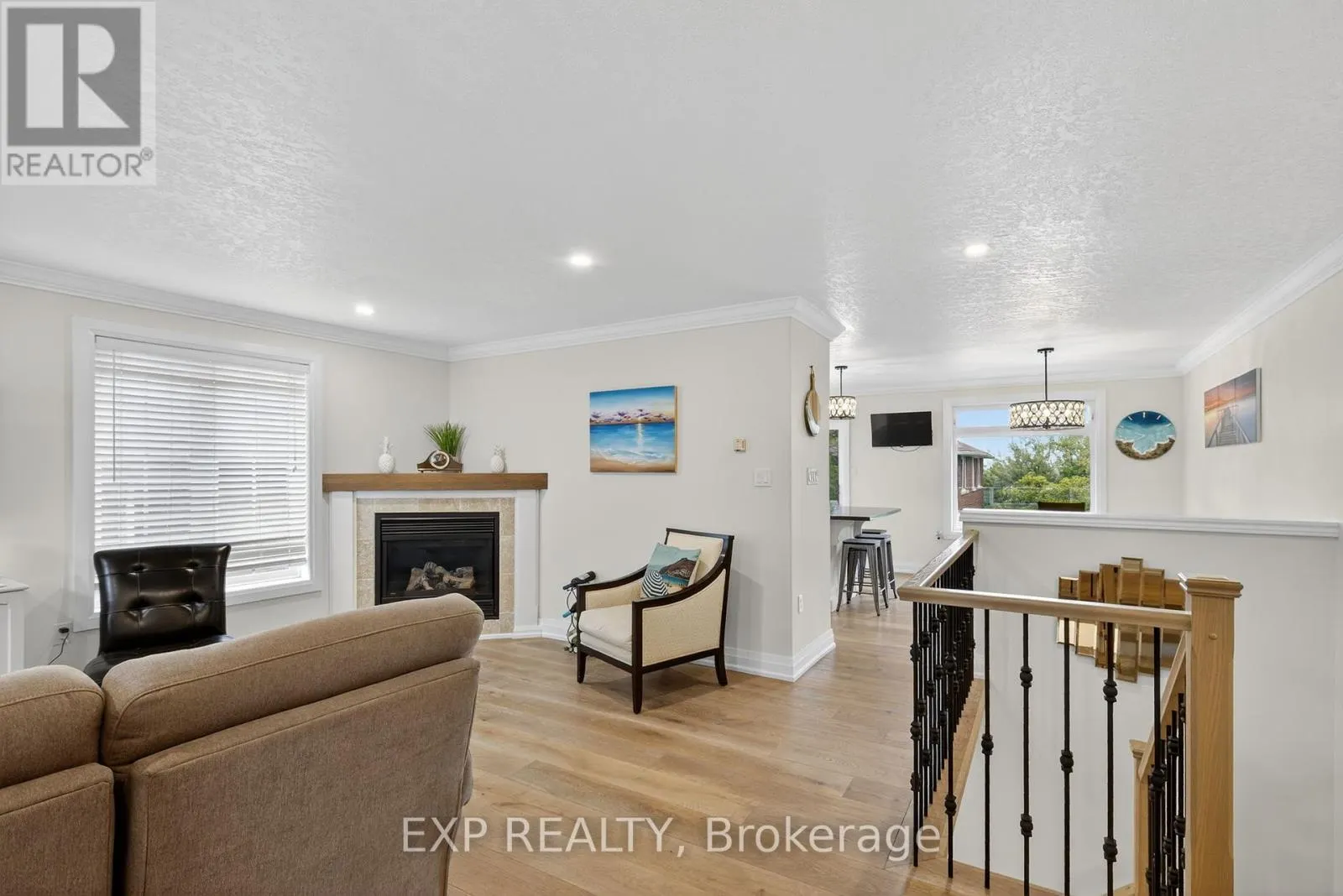 7 PACIFIC AVENUE