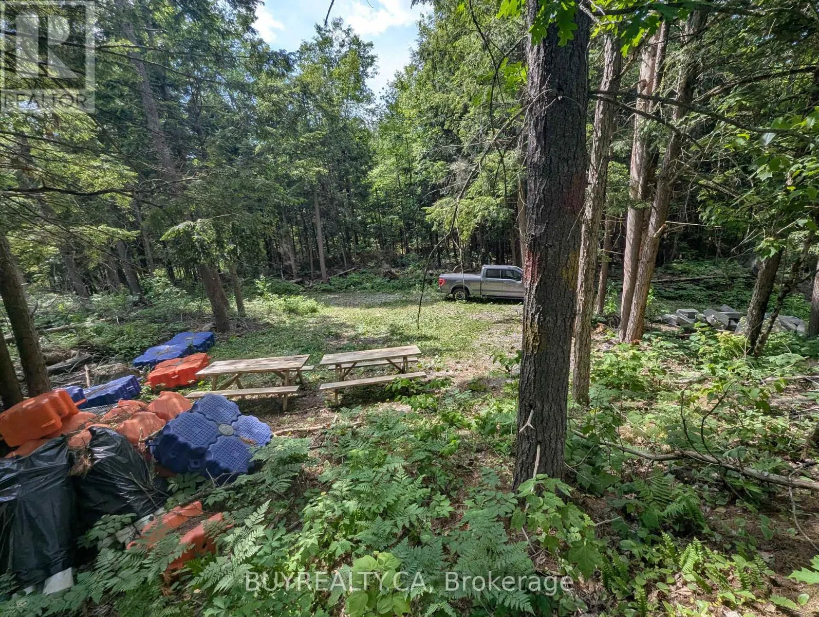 2318 SHERWOOD FOREST LANE