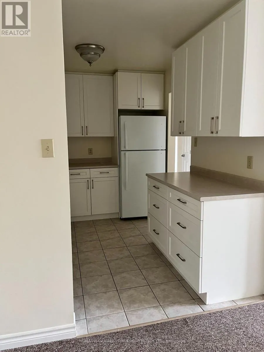 O5 - 131 EDGEHILL DRIVE