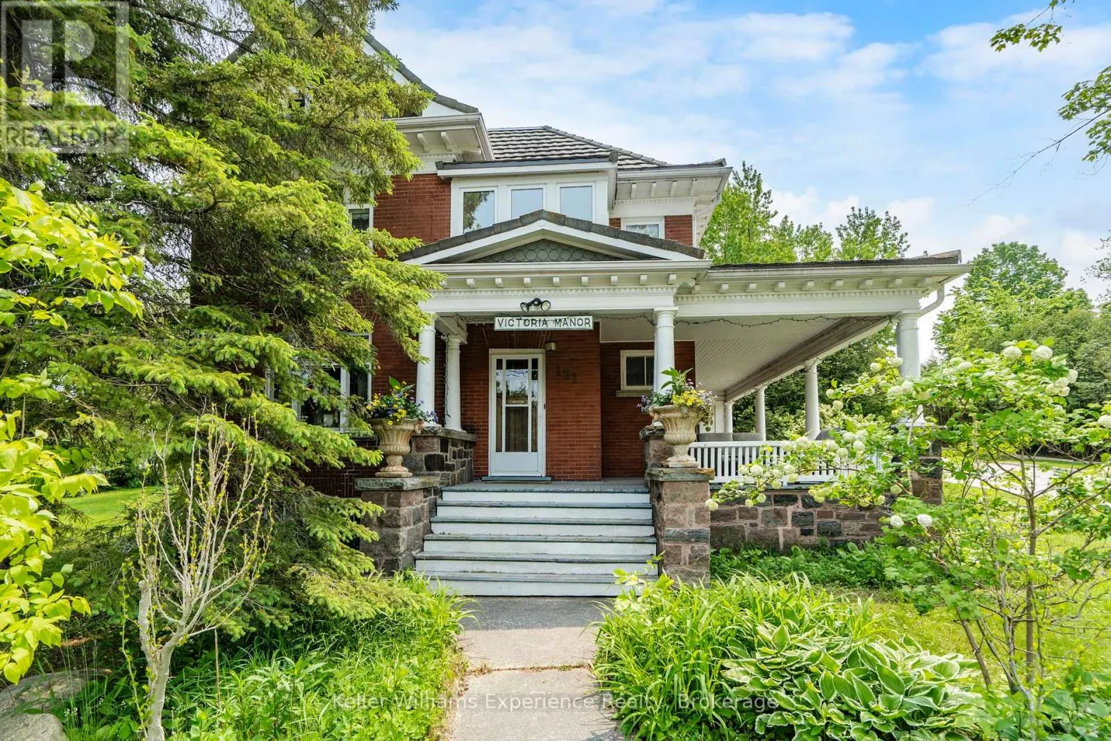 117&121 RICHARD STREET