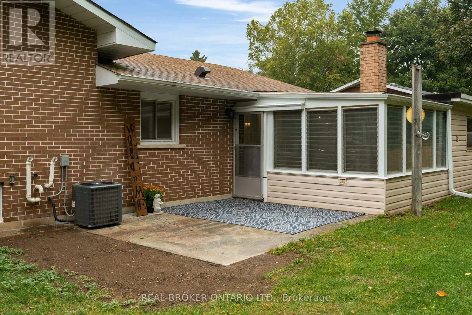 17 LOCKE AVENUE