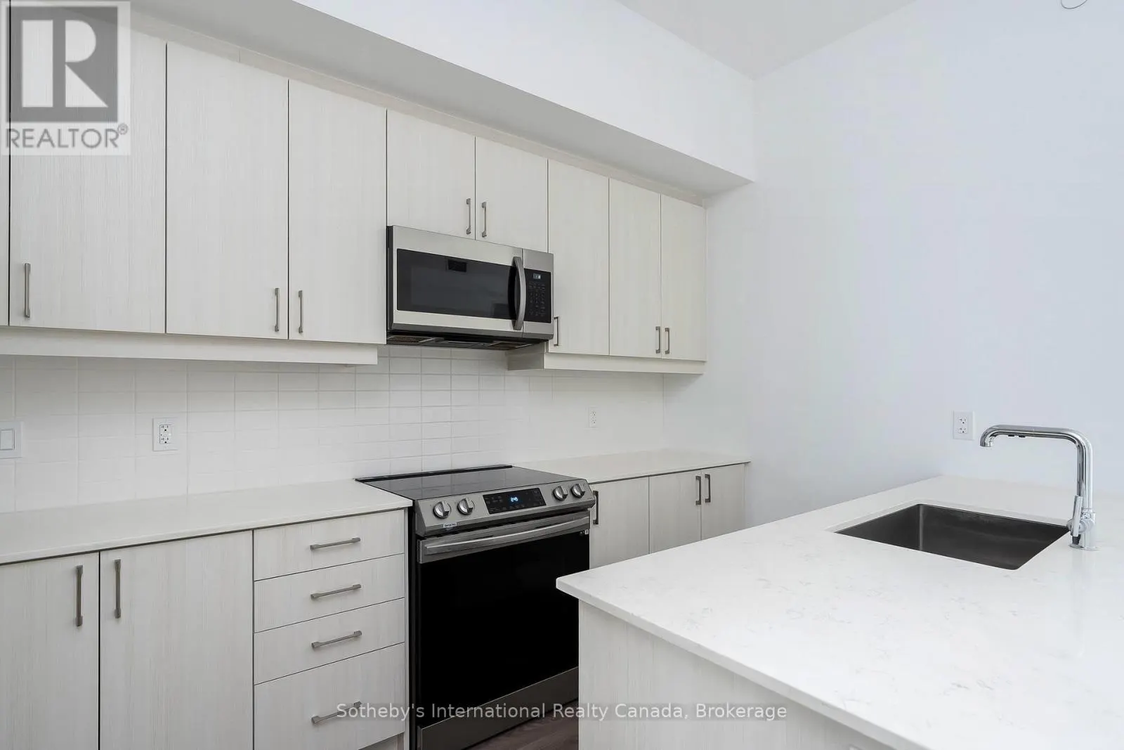 301 - 1 HUME STREET, #301