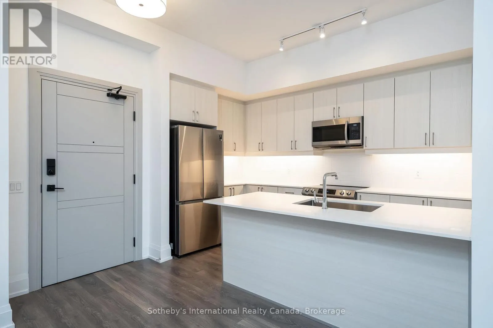 301 - 1 HUME STREET, #301