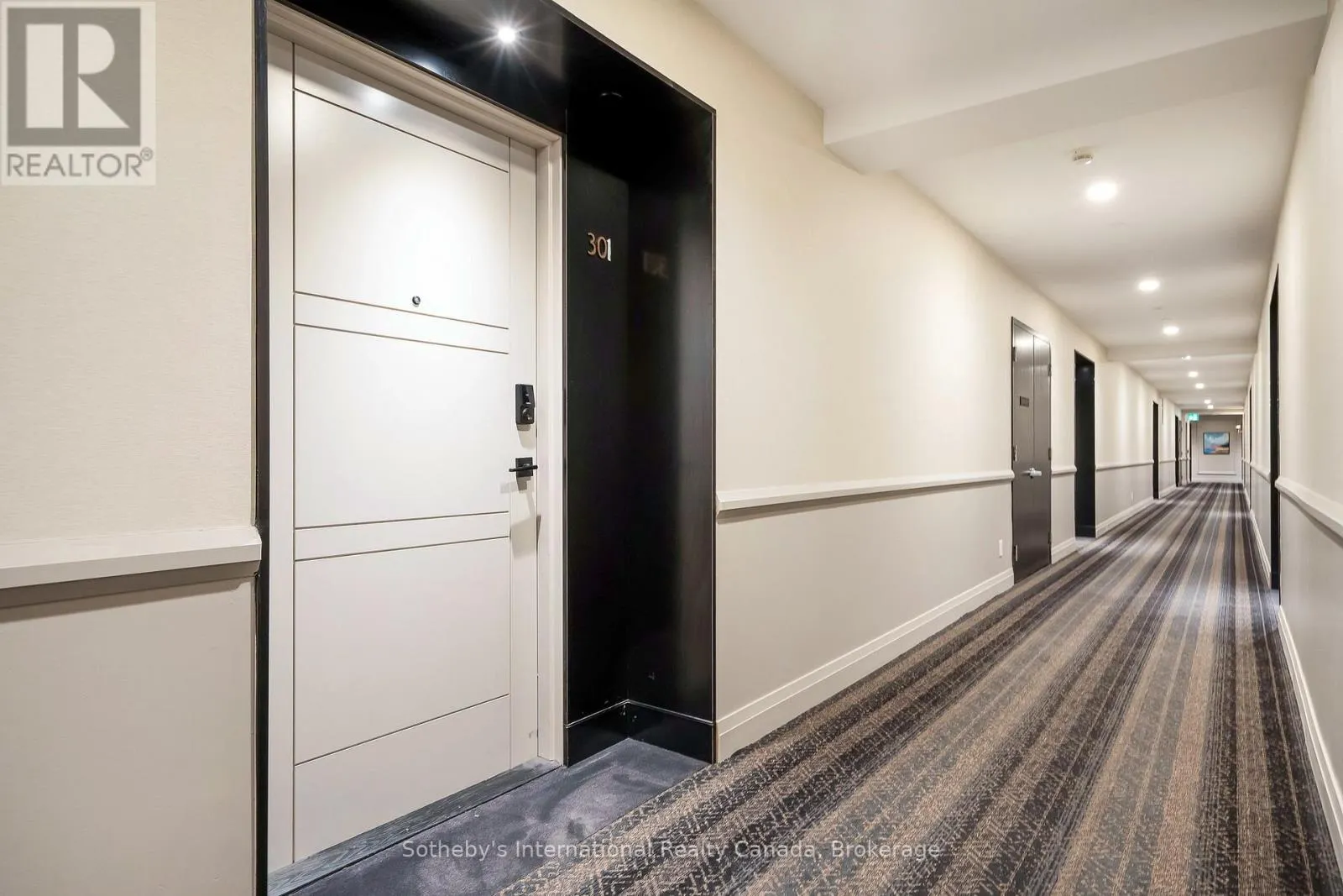 301 - 1 HUME STREET, #301