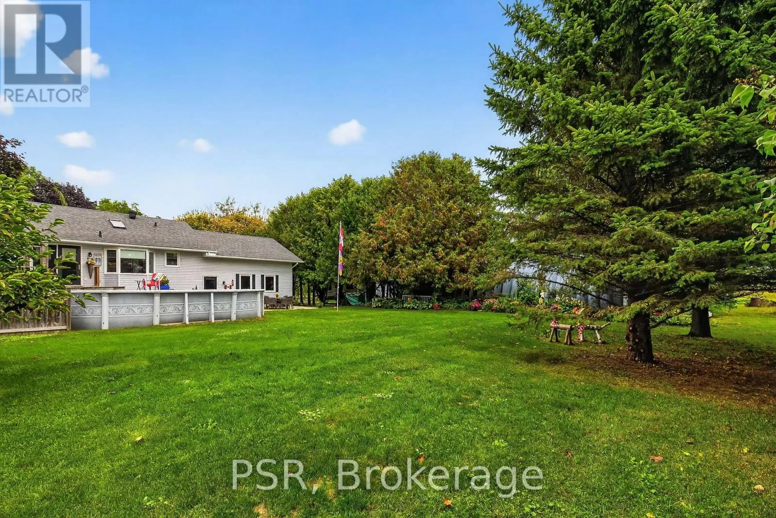 7563 36/37 NOTTAWASAGA SIDE ROAD