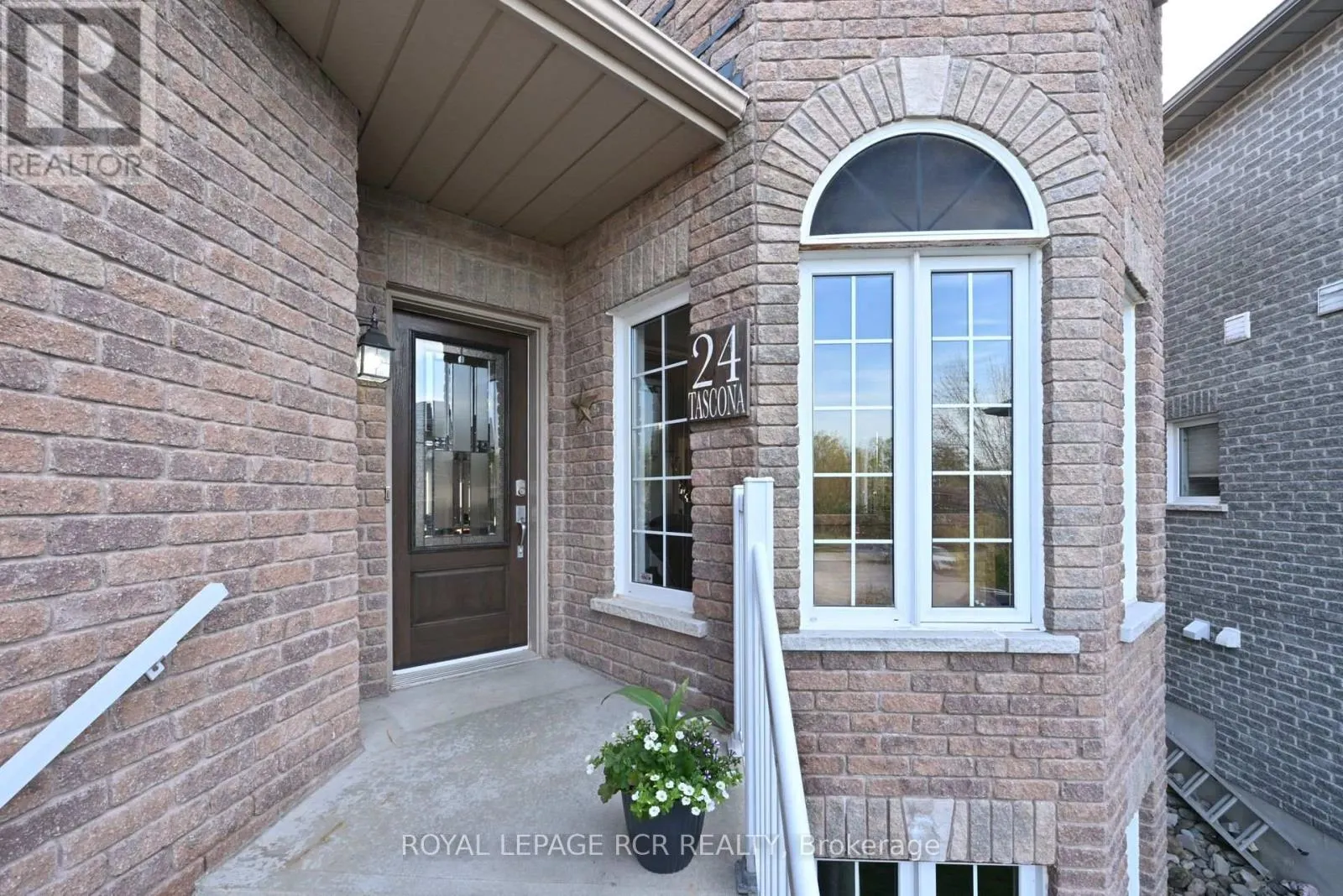 24 TASCONA COURT