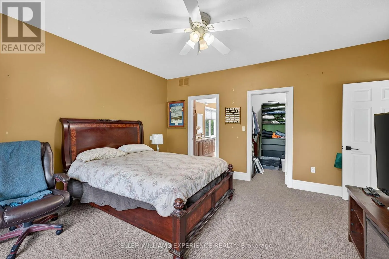25 BRIDLE PATH