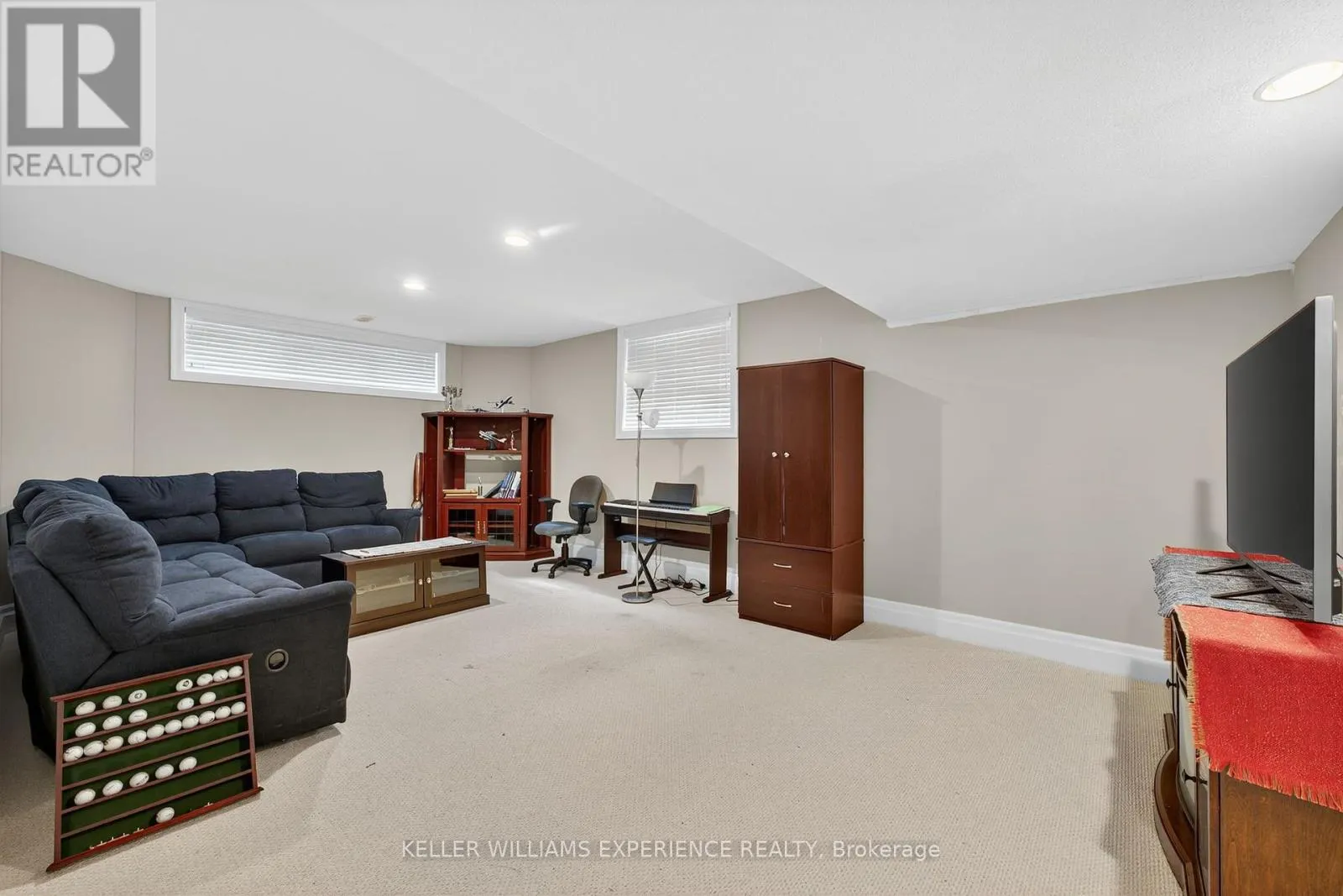 25 BRIDLE PATH